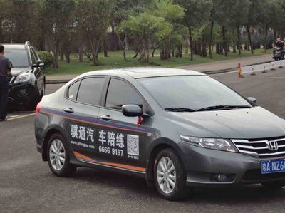 公司介紹_?？隍U通汽車陪練陪駕服務